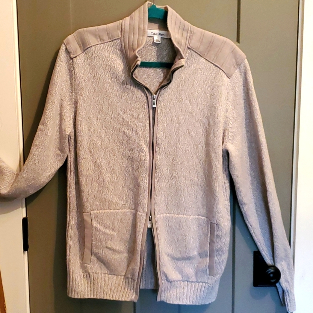 Calvin Klein brand Men's cardigan. Worn ONCE. HEAVY, THICK ZIPPER SWEATER